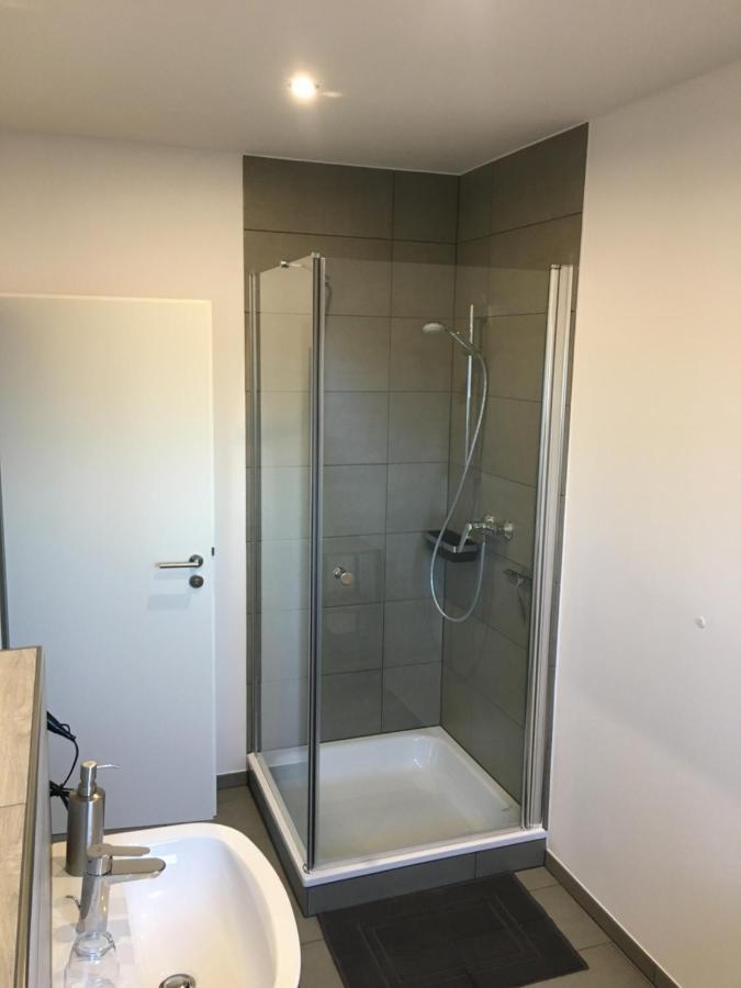Gaeste Und Messezimmer Adelheidsdorf Exterior photo